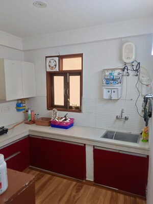 Team Area in 3 BHK Apartment at Vasant Kunj – for Rent