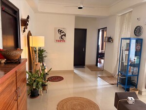 Room in 3 BHK Apartment at Sector 76 – for Rent