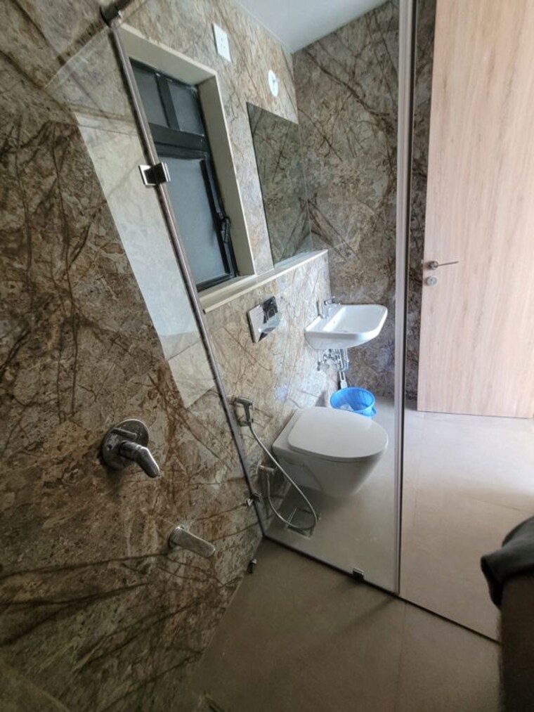 Bathroom, dosti-eastern-bay 3 Bedroom 1082 Sq.Ft. Apartment In Wadala Mumbai 10697812