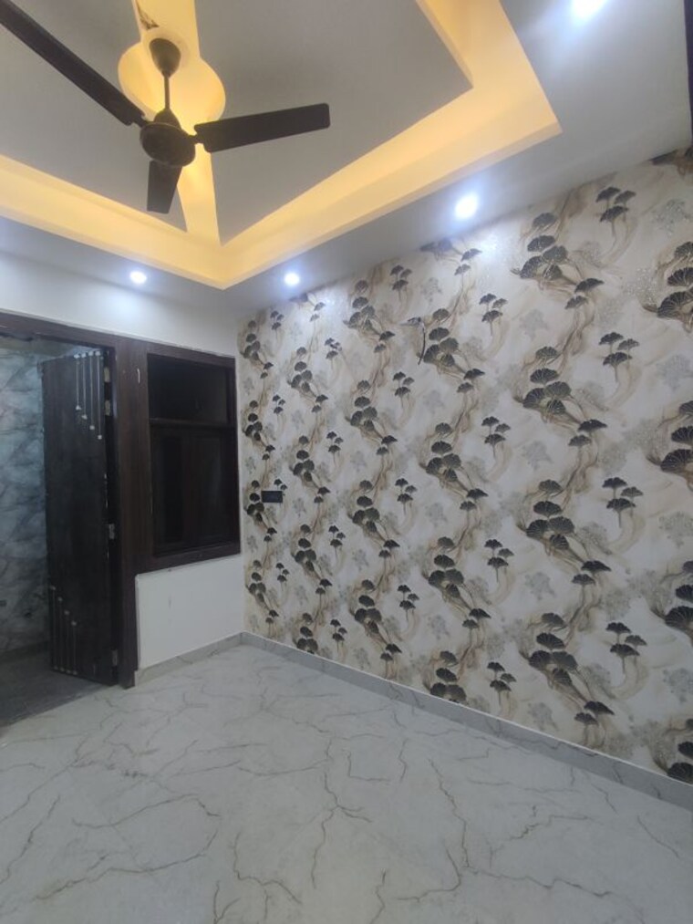 Bedroom, sector 73 3 Bedroom 1300 Sq.Ft. Builder Floor In Sector 73 Noida 10697772