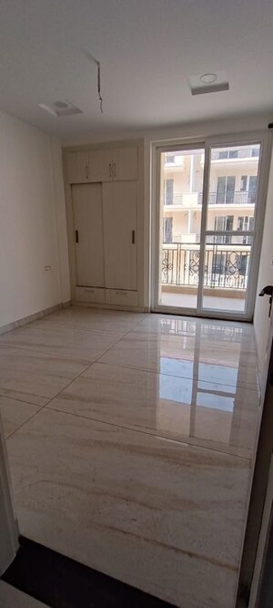 Room in 3 BHK Apartment at GHB Splande, Patiala Road – for Rent