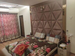 2 BHK Apartment For Sale in Mumbai Central Suburbs