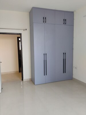 Furnished Amenities in 3.5 BHK Apartment at Tulsiani Golf View, Gomti Nagar – for Sale