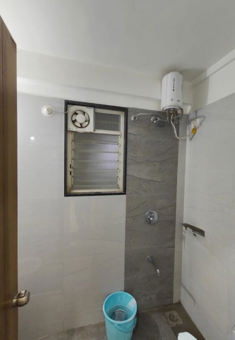Bathroom, shriram-vivaan-park 2 Bedroom 714 Sq.Ft. Apartment In Lohgaon Pune 10697855