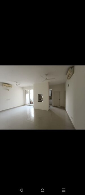 2 BHK Apartment For Rent in Emaar The Palm Drive-Palm Studios, Sector 66