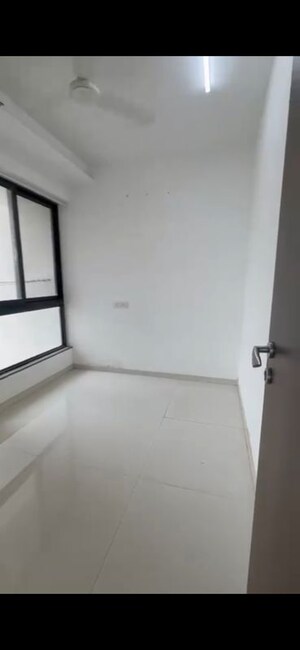 Room in 3.5 BHK Apartment at Sunteck City Avenue 2, Goregaon West – for Sale