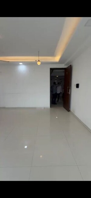 Room in 3.5 BHK Apartment at Sunteck City Avenue 2, Goregaon West – for Sale