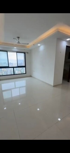 Room in 3.5 BHK Apartment at Sunteck City Avenue 2, Goregaon West – for Sale