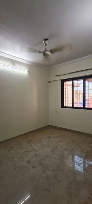 Room in 2 BHK Apartment at Puranik City, Kasarvadavali – for Rent