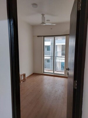 Room in 3.5 BHK Apartment at Dheeraj Insignia, Bandra East – for Rent