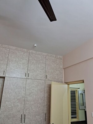 Furnished Amenities in 2 BHK Builder Floor at 4th Block – for Rent