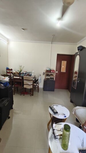 Team Area in 1 BHK Apartment at Bhoomi Park II, Malad West – for Rent