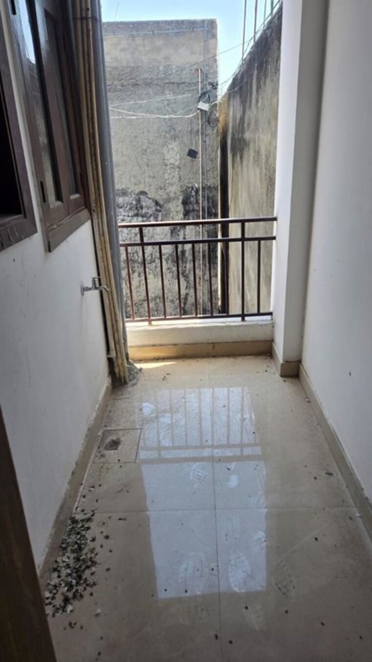 Balcony, saket 1 Bedroom 450 Sq.Ft. Apartment In Saket Delhi 10697921