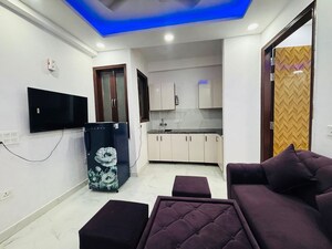 Team Area in 1 BHK Apartment at Saket – for Rent