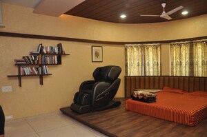 Room in 4 BHK Villa at Paldi – for Sale
