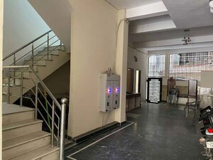 Staircase in  Pg at Udyog Vihar Phase 1 – for Rent