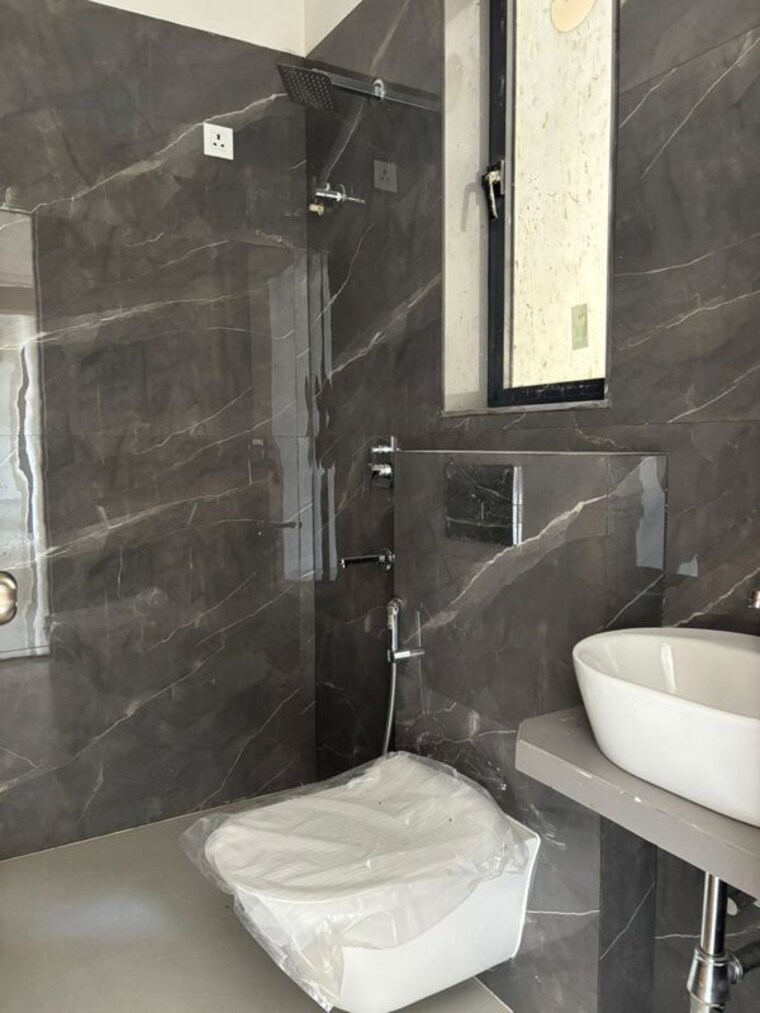 Bathroom, mumbai central suburbs 3 Bedroom 1090 Sq.Ft. Apartment In Mumbai Central Suburbs Mumbai 10697928