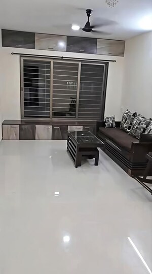 2 BHK Apartment For Rent in Matunga East