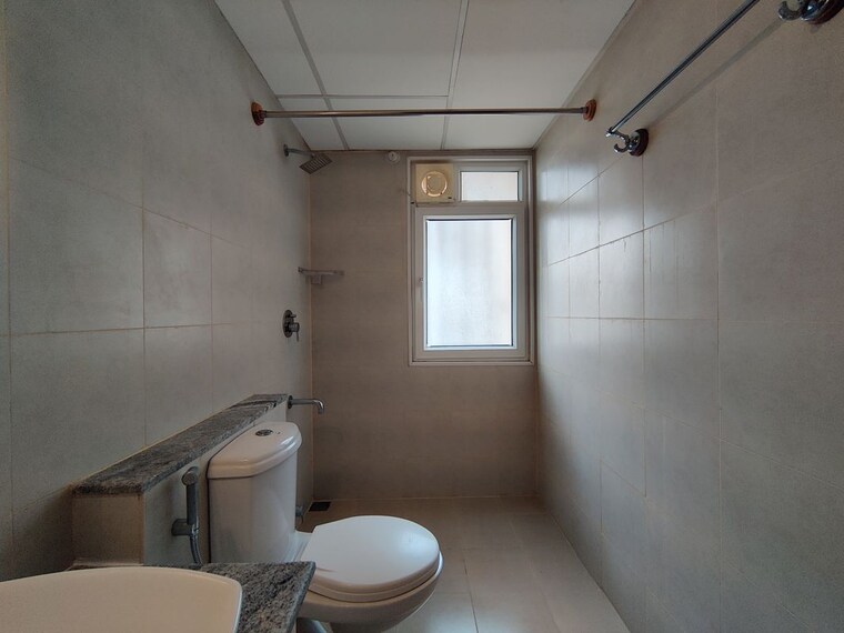 Bathroom, bhartiya-nikoo-homes-phase-2 3.5 Bedroom 1788 Sq.Ft. Apartment In Thanisandra Main Road Bangalore 10697969