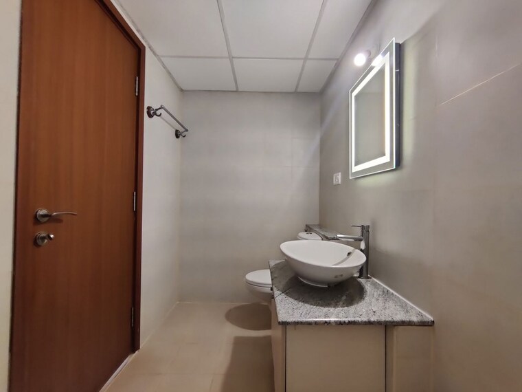 Bathroom, bhartiya-nikoo-homes-phase-2 3.5 Bedroom 1788 Sq.Ft. Apartment In Thanisandra Main Road Bangalore 10697969