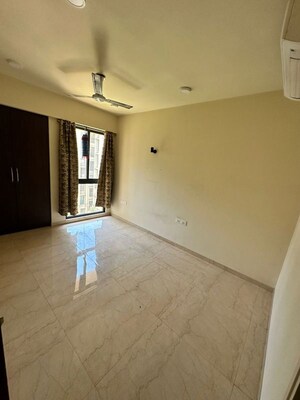 Room in 2 BHK Apartment at Lodha Sterling, Kolshet Road – for Sale