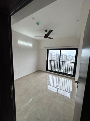 Room in 2.5 BHK Apartment at Yashwin Orizzonte, Kharadi – for Rent