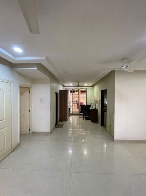 Room in 3 BHK Apartment at Anand Ashram, Khar West – for Rent