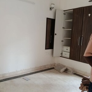 Furnished Amenities in 3 BHK Apartment at Ansal Sushant Apartments, Sushant Lok I – for Rent