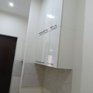 Bathroom in 3 BHK Apartment at Ansal Sushant Apartments, Sushant Lok I – for Rent