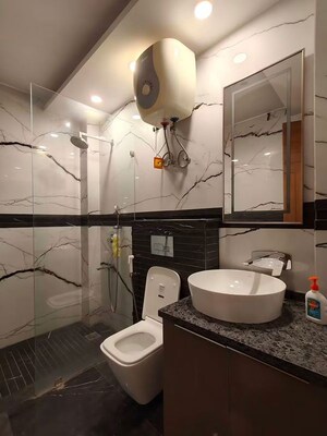 Team Area in 4 BHK Builder Floor at BPTP Amstoria, Sector 102 – for Sale