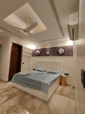 Bedroom in 4 BHK Builder Floor at BPTP Amstoria, Sector 102 – for Sale