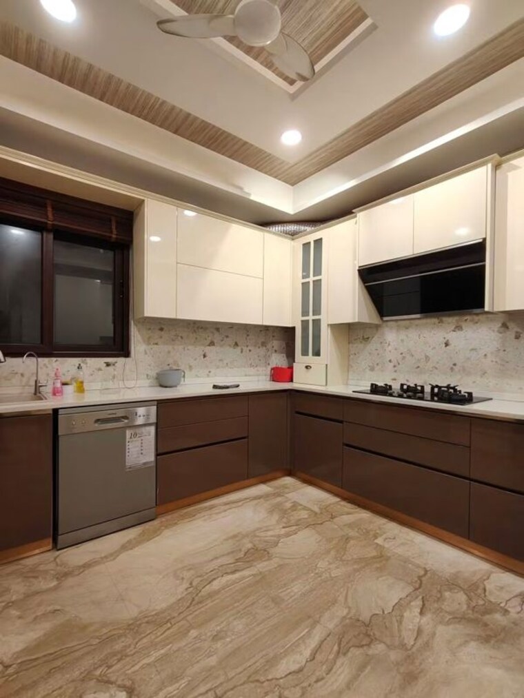 Kitchen, bptp-amstoria 4 Bedroom 500 Sq.Yd. Builder Floor In Sector 102 Gurgaon 10698043