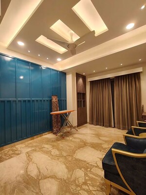 Bedroom in 4 BHK Builder Floor at BPTP Amstoria, Sector 102 – for Sale
