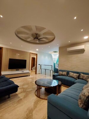Living Room in 4 BHK Builder Floor at BPTP Amstoria, Sector 102 – for Sale