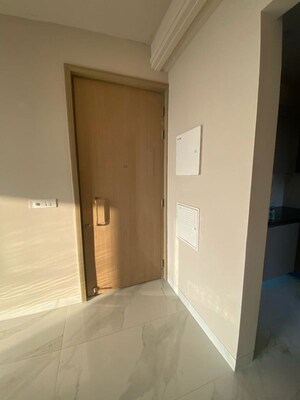 Room in 4 BHK Builder Floor at Sushant Lok I – for Rent