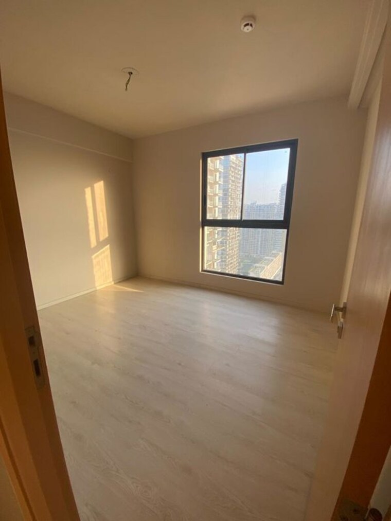 Room, sushant lok i 4 Bedroom 300 Sq.Yd. Builder Floor In Sushant Lok I Gurgaon 10698049