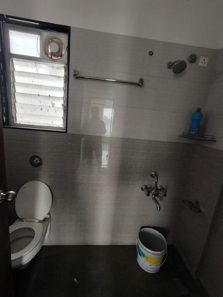Bathroom, vivanta-life-vishakha-phase-1 2 Bedroom 1050 Sq.Ft. Apartment In Dhanori Pune 10698054