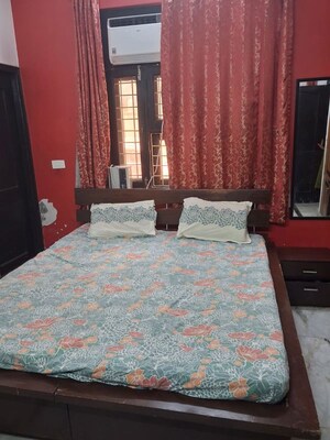 1 BHK Builder Floor For Rent in Saket
