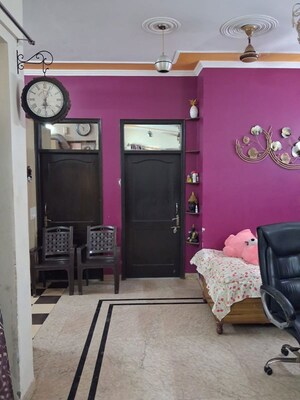 Furnished Amenities in 1 BHK Builder Floor at Saket – for Rent