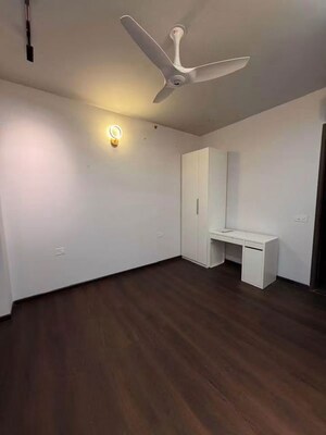 Room in 3.5 BHK Apartment at Conscient Heritage Max, Sector 102 – for Sale