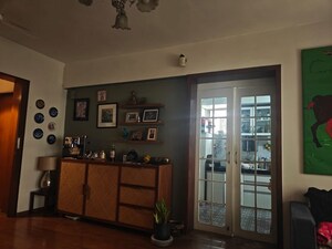 Living Room in 2 BHK Apartment at Santacruz East – for Rent