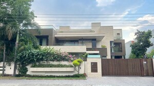 3.5 BHK Independent House For Rent in Sector 18
