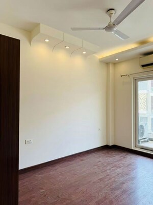 Room in 2 BHK Apartment at Conscient Habitat 102, Sector 102 – for Sale