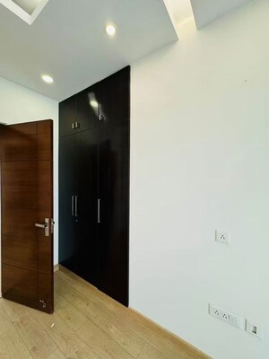 Room in 2 BHK Apartment at Conscient Habitat 102, Sector 102 – for Sale