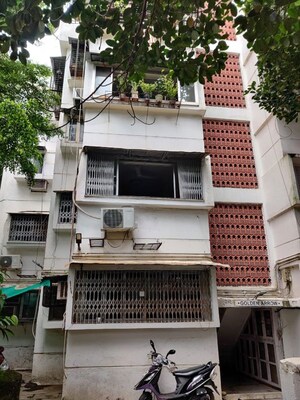 2 BHK Apartment – Exterior View View at Straft Golden View CHS, Vile Parle West - for Rent