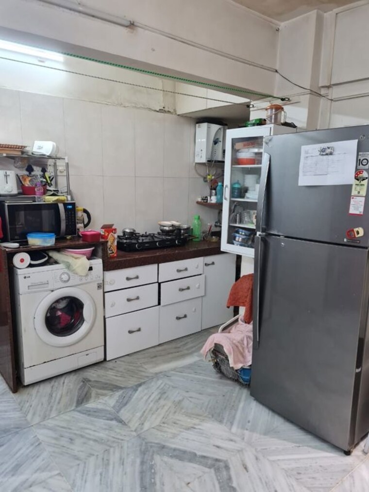  Parking, straft-golden-view-chs 2 Bedroom 550 Sq.Ft. Apartment In Vile Parle West Mumbai 10698168