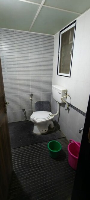 Bathroom in 1.5 BHK Apartment at Shreyas Palladium Grand, Dhanori – for Rent
