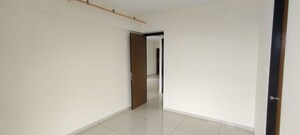 Room in 3 BHK Apartment at Chandak 34 Park Estate, Goregaon West – for Rent