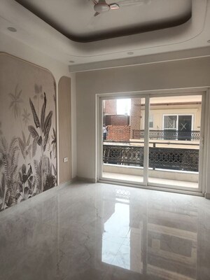 4 BHK Builder Floor For Rent in Sector 14