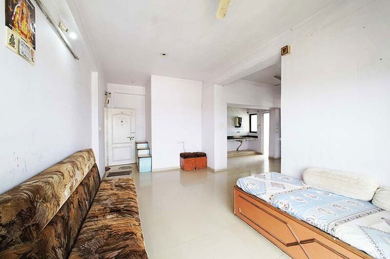 Living Room, godhavi 2 Bedroom 132 Sq.Yd. Apartment In Godhavi Ahmedabad 10698103